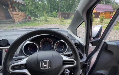 Honda Fit III, 2009 год, 650 000 рублей, 10 фотография