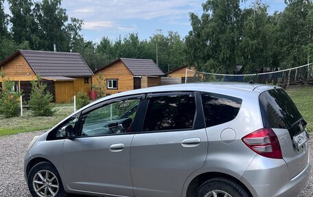 Honda Fit III, 2009 год, 650 000 рублей, 6 фотография