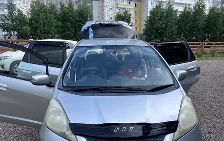 Honda Fit III, 2009 год, 650 000 рублей, 16 фотография
