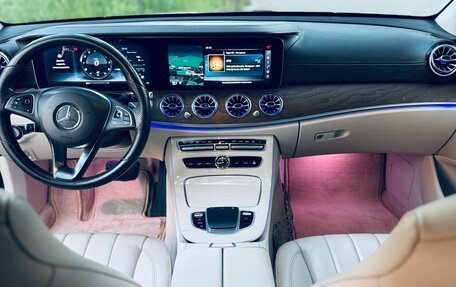 Mercedes-Benz E-Класс, 2016 год, 3 750 000 рублей, 4 фотография