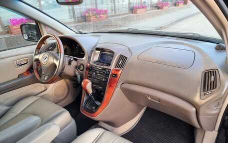 Lexus RX IV рестайлинг, 2001 год, 900 000 рублей, 20 фотография
