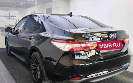 Toyota Camry, 2018 год, 2 210 000 рублей, 7 фотография