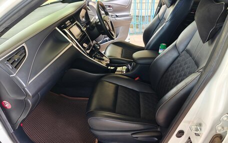 Toyota Harrier, 2019 год, 2 750 000 рублей, 15 фотография