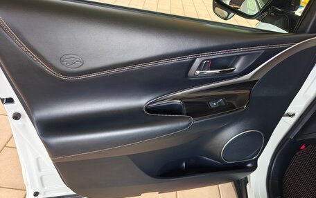 Toyota Harrier, 2019 год, 2 750 000 рублей, 23 фотография