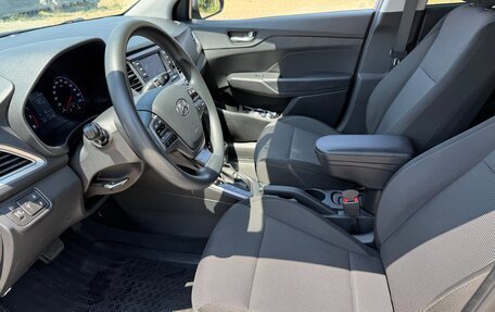 Hyundai Solaris II рестайлинг, 2019 год, 1 295 000 рублей, 11 фотография
