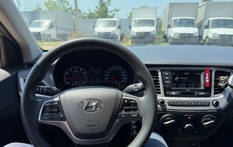 Hyundai Solaris II рестайлинг, 2019 год, 1 295 000 рублей, 13 фотография
