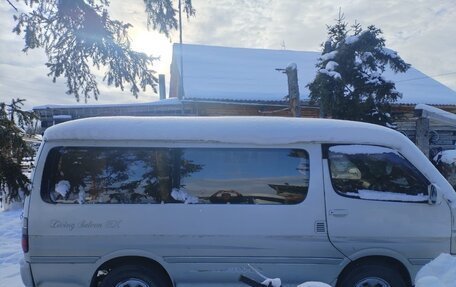 Toyota HiAce H100, 1997 год, 650 000 рублей, 3 фотография