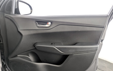 Hyundai Solaris II рестайлинг, 2021 год, 1 650 000 рублей, 24 фотография