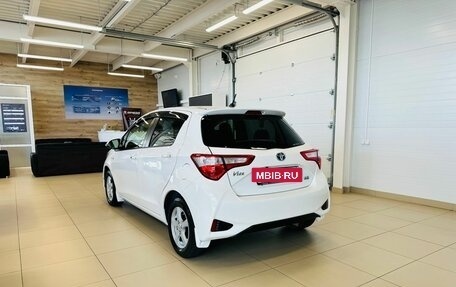 Toyota Vitz, 2017 год, 1 299 000 рублей, 4 фотография