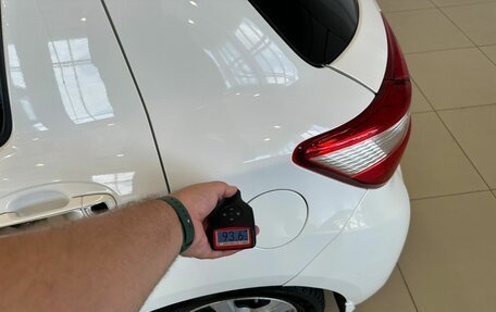 Toyota Vitz, 2017 год, 1 299 000 рублей, 21 фотография