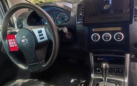 Nissan Navara (Frontier), 2010 год, 1 420 000 рублей, 26 фотография