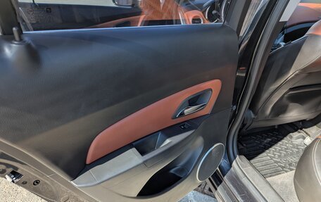 Chevrolet Cruze II, 2011 год, 695 000 рублей, 10 фотография