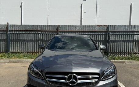 Mercedes-Benz C-Класс, 2018 год, 2 500 000 рублей, 1 фотография