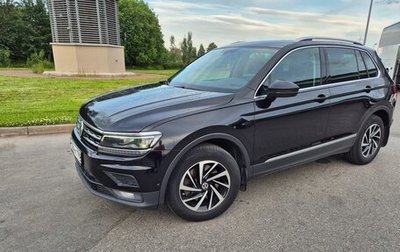 Volkswagen Tiguan II, 2018 год, 2 350 000 рублей, 1 фотография