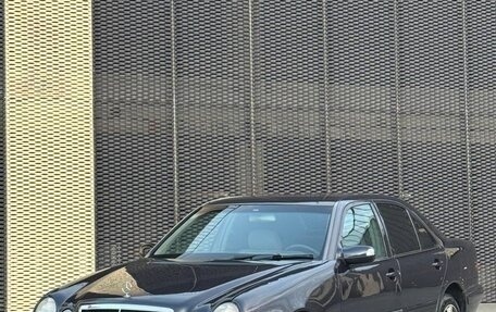 Mercedes-Benz E-Класс, 1999 год, 499 000 рублей, 1 фотография