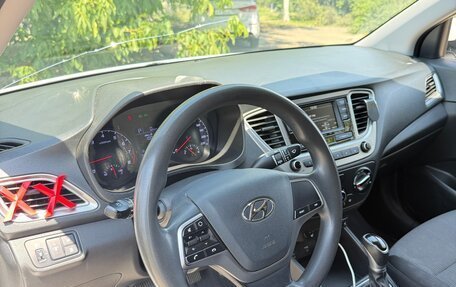 Hyundai Solaris II рестайлинг, 2021 год, 1 290 000 рублей, 7 фотография