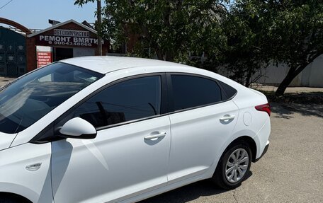 Hyundai Solaris II рестайлинг, 2021 год, 1 290 000 рублей, 3 фотография