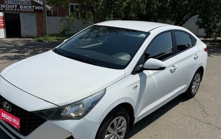 Hyundai Solaris II рестайлинг, 2021 год, 1 290 000 рублей, 5 фотография