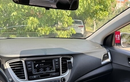 Hyundai Solaris II рестайлинг, 2021 год, 1 290 000 рублей, 9 фотография