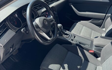 Volkswagen Passat B8 рестайлинг, 2020 год, 2 190 000 рублей, 14 фотография