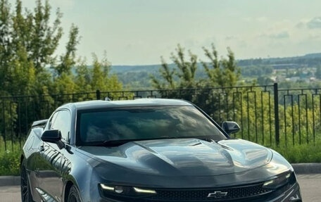 Chevrolet Camaro VI, 2018 год, 2 700 000 рублей, 2 фотография