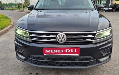 Volkswagen Tiguan II, 2018 год, 2 350 000 рублей, 5 фотография