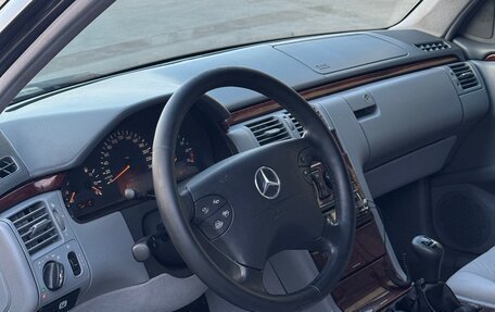 Mercedes-Benz E-Класс, 1999 год, 499 000 рублей, 21 фотография