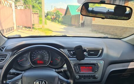 KIA Rio III рестайлинг, 2013 год, 915 000 рублей, 13 фотография