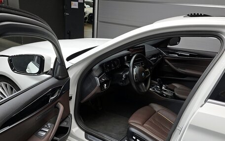 BMW 5 серия, 2022 год, 4 410 085 рублей, 8 фотография