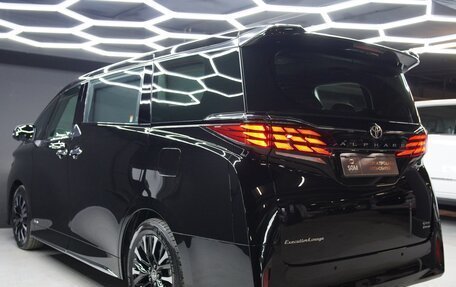 Toyota Alphard, 2025 год, 16 590 000 рублей, 4 фотография