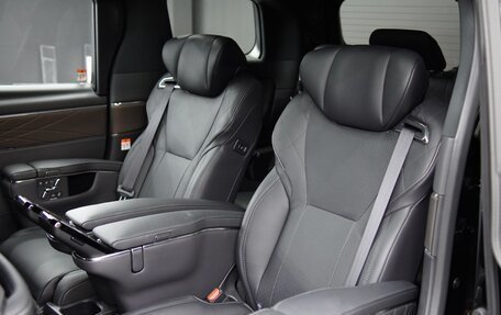 Toyota Alphard, 2025 год, 16 590 000 рублей, 12 фотография