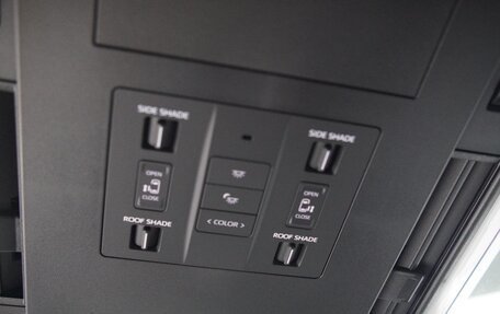 Toyota Alphard, 2025 год, 16 590 000 рублей, 28 фотография