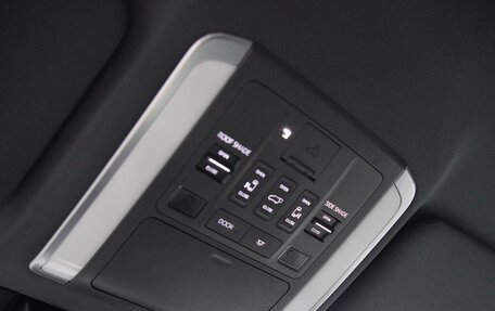 Toyota Alphard, 2025 год, 16 590 000 рублей, 30 фотография