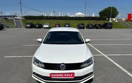Volkswagen Jetta VI, 2015 год, 1 040 000 рублей, 3 фотография