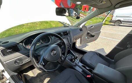 Volkswagen Jetta VI, 2015 год, 1 040 000 рублей, 29 фотография