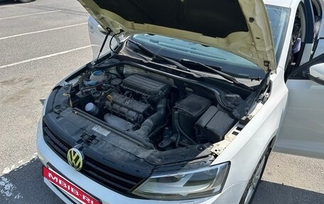 Volkswagen Jetta VI, 2015 год, 1 040 000 рублей, 25 фотография
