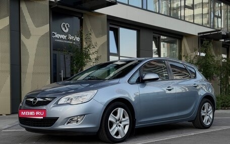 Opel Astra J, 2011 год, 695 000 рублей, 12 фотография
