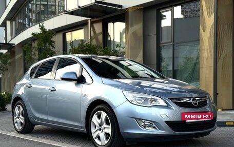 Opel Astra J, 2011 год, 695 000 рублей, 3 фотография