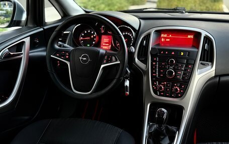 Opel Astra J, 2011 год, 695 000 рублей, 26 фотография