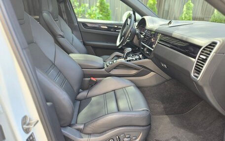 Porsche Cayenne III, 2022 год, 10 900 000 рублей, 19 фотография