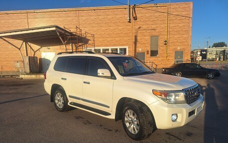 Toyota Land Cruiser 200, 2013 год, 3 550 000 рублей, 2 фотография