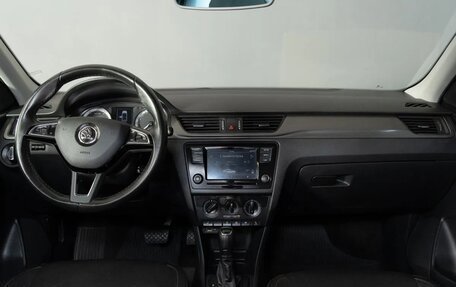 Skoda Rapid I, 2019 год, 1 400 000 рублей, 6 фотография
