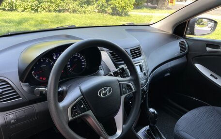 Hyundai Solaris II рестайлинг, 2015 год, 939 000 рублей, 7 фотография