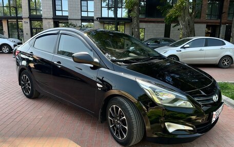 Hyundai Solaris II рестайлинг, 2015 год, 939 000 рублей, 3 фотография