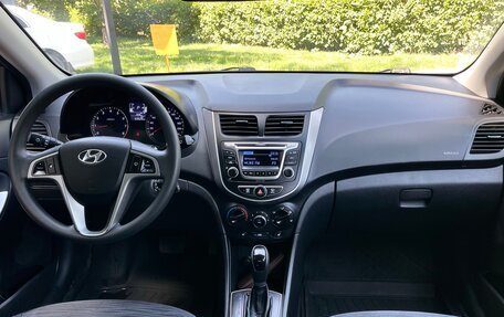 Hyundai Solaris II рестайлинг, 2015 год, 939 000 рублей, 9 фотография