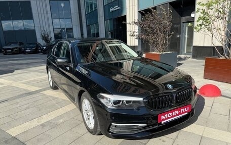 BMW 5 серия, 2019 год, 2 100 000 рублей, 3 фотография