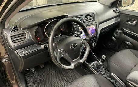 KIA Rio III рестайлинг, 2015 год, 894 284 рублей, 17 фотография