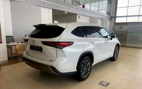 Toyota Highlander, 2025 год, 5 350 000 рублей, 4 фотография