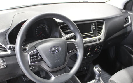 Hyundai Solaris II рестайлинг, 2018 год, 1 395 000 рублей, 9 фотография