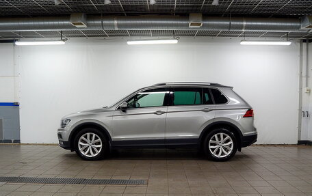 Volkswagen Tiguan II, 2017 год, 2 500 000 рублей, 4 фотография